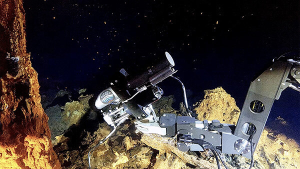 Newly published study reveals diversity of novel hydrothermal vent styles on the Arctic Ocean floor